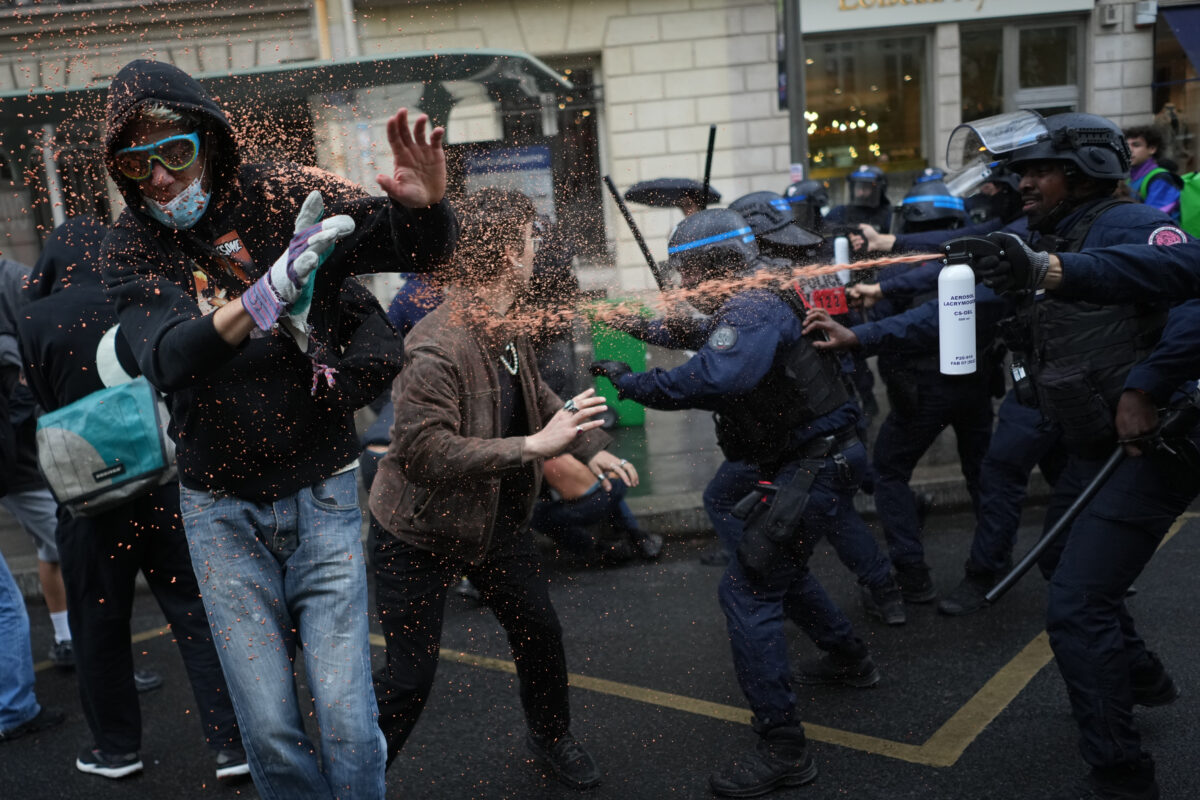 francia proseguono le proteste studentesche tensioni a strasburgo e parigi da Lapresse.it francia proseguono le proteste studentesche tensioni a strasburgo e parigi