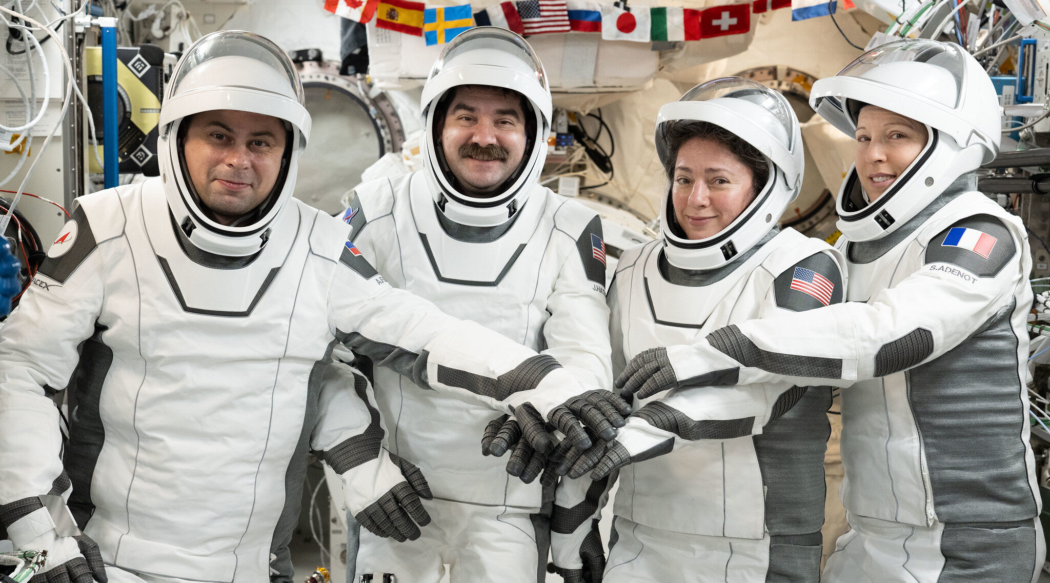 Stazione Spaziale Internazionale, rientrati sulla Terra gli astronauti della missione Crew-12 Stazione Spaziale Internazionale, rientrati sulla Terra gli astronauti della missione Crew-12