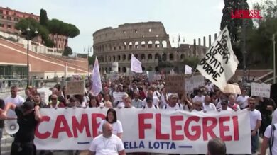 Campi flegrei, mille in corteo a Roma: "Subito misure per gli sfollati e messa in sicurezza del territorio"