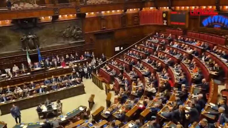 Legge elettorale: dopo ok applauso Centrodestra e cartelli opposizioni