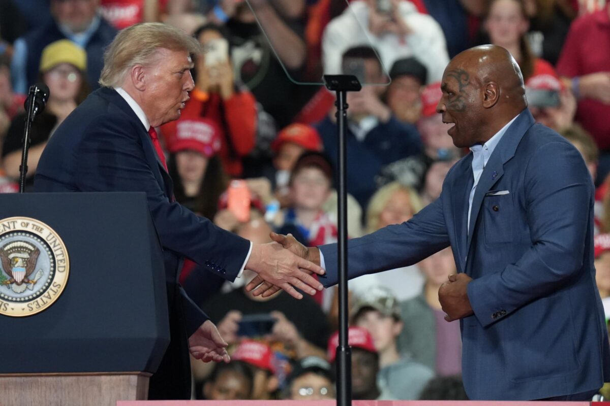 Galleria foto 'Usa, Trump al comizio di Syracuse con Mike Tyson' - foto 8