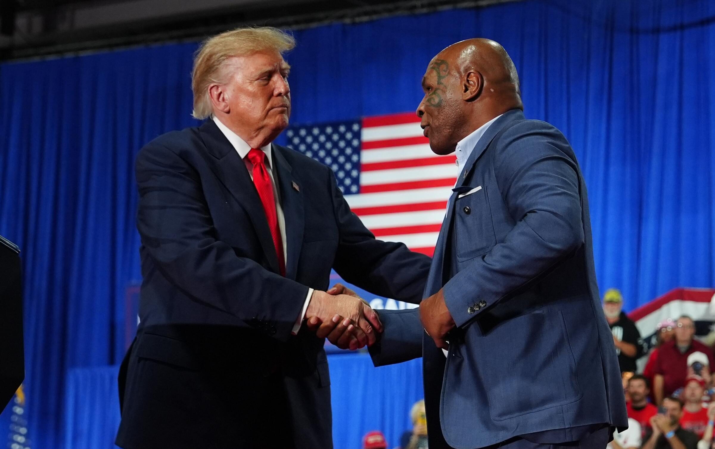 Usa, Trump al comizio di Syracuse con Mike Tyson