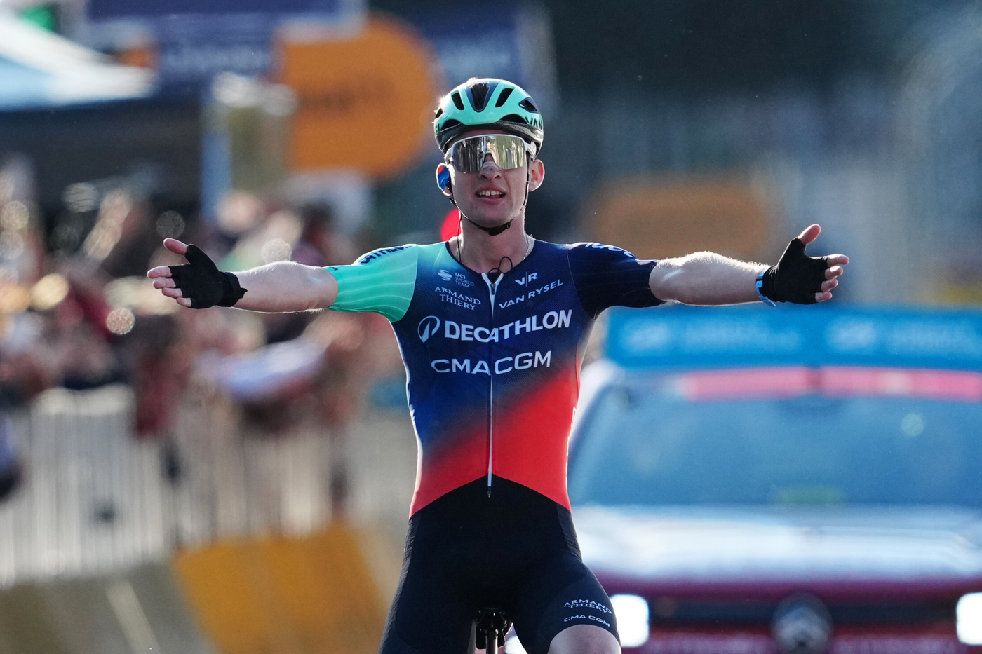 giro di lombardia 2026 trionfa seixas ciccone sul podio da Lapresse.it giro di lombardia 2026 trionfa seixas ciccone sul podio
