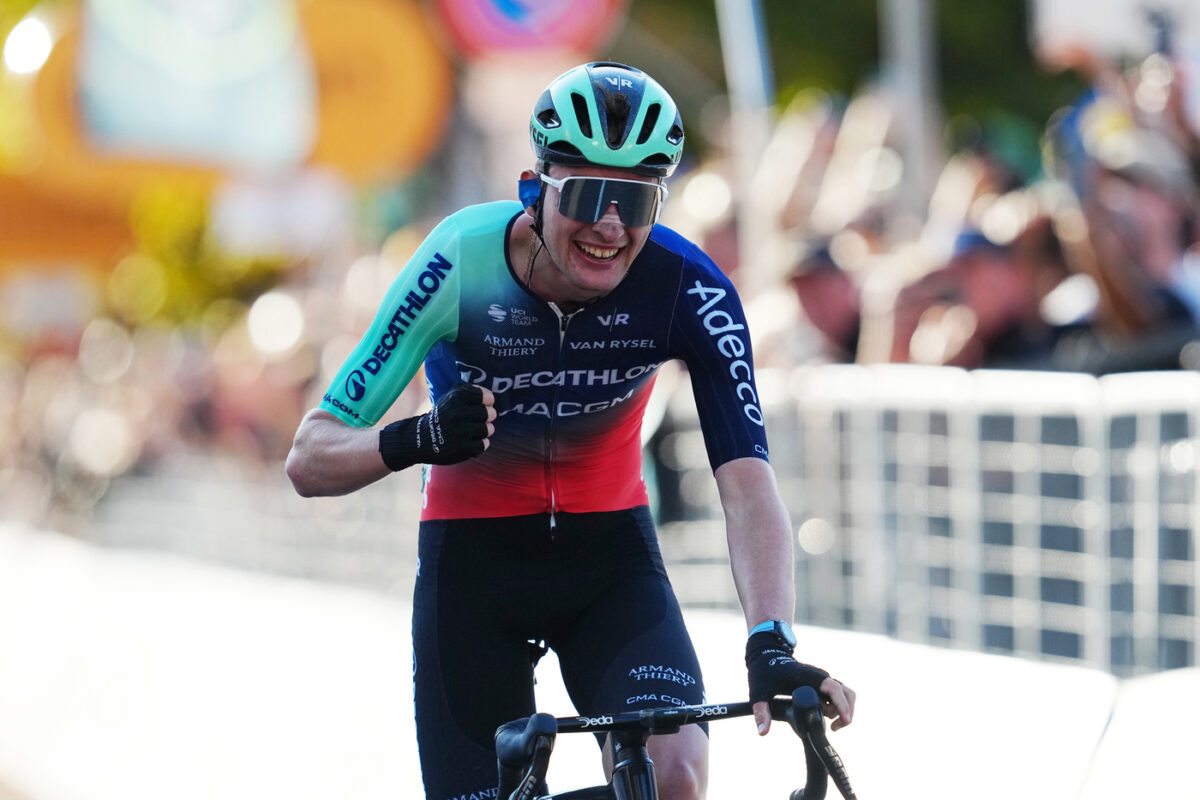 Giro di Lombardia 2026, trionfa Seixas. Ciccone sul podio