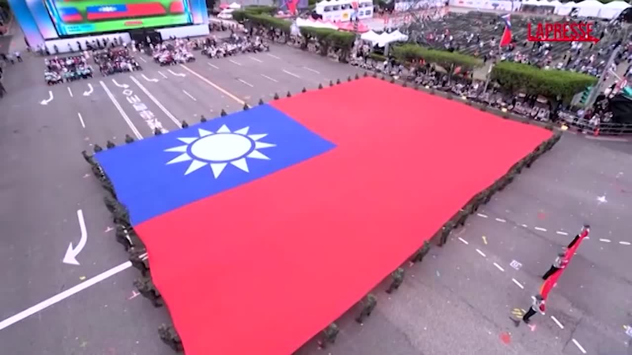 taiwan la parata nel giorno della festa nazionale da Lapresse.it taiwan la parata nel giorno della festa nazionale