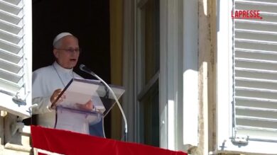 Papa Leone XIV all'Angelus: "Nei prossimi giorni mi opererò per nodulo al polmone"