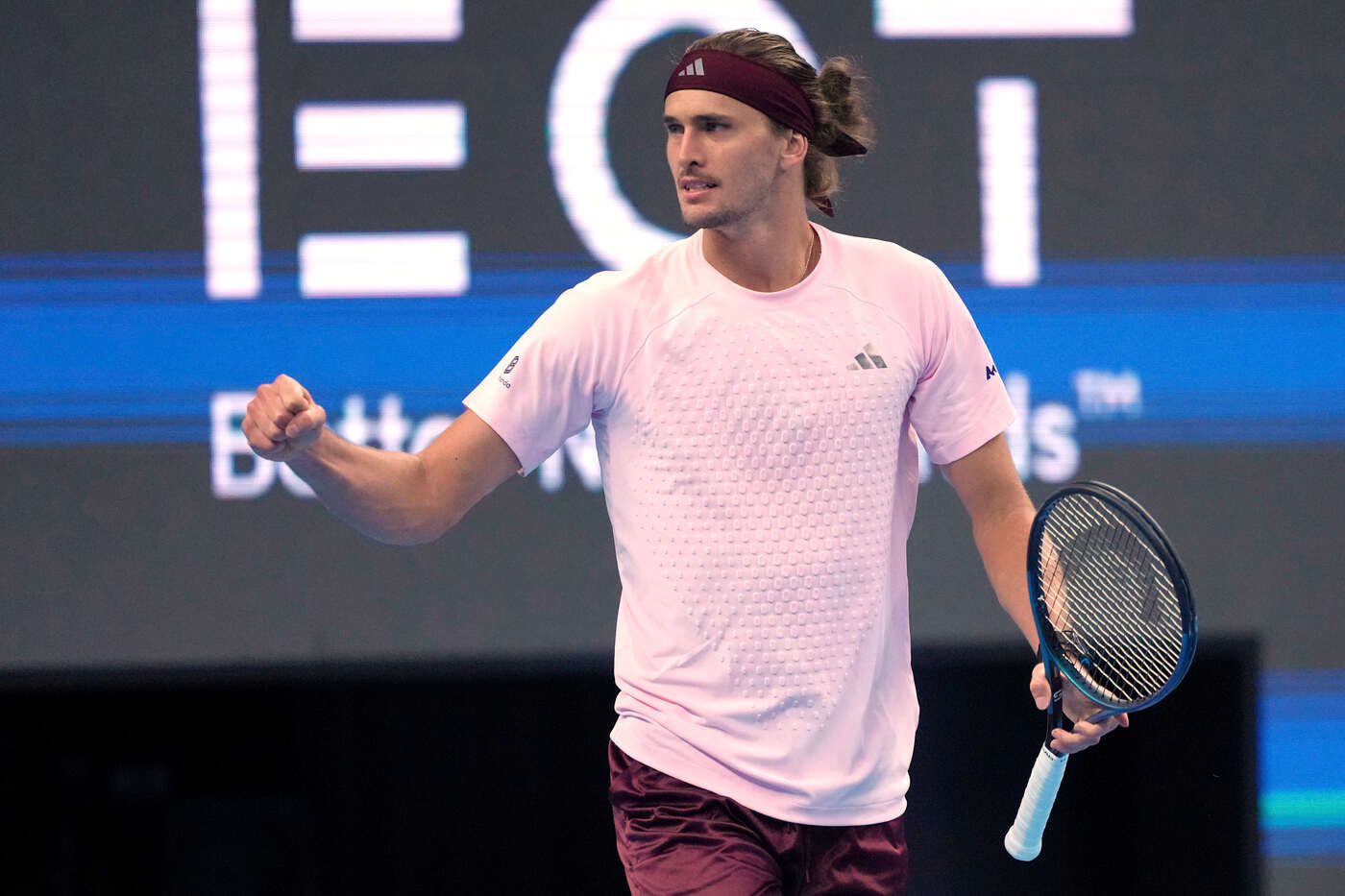 Atp Shanghai 2026, Zverev vola agli ottavi e conquista la 60a vittoria in stagione