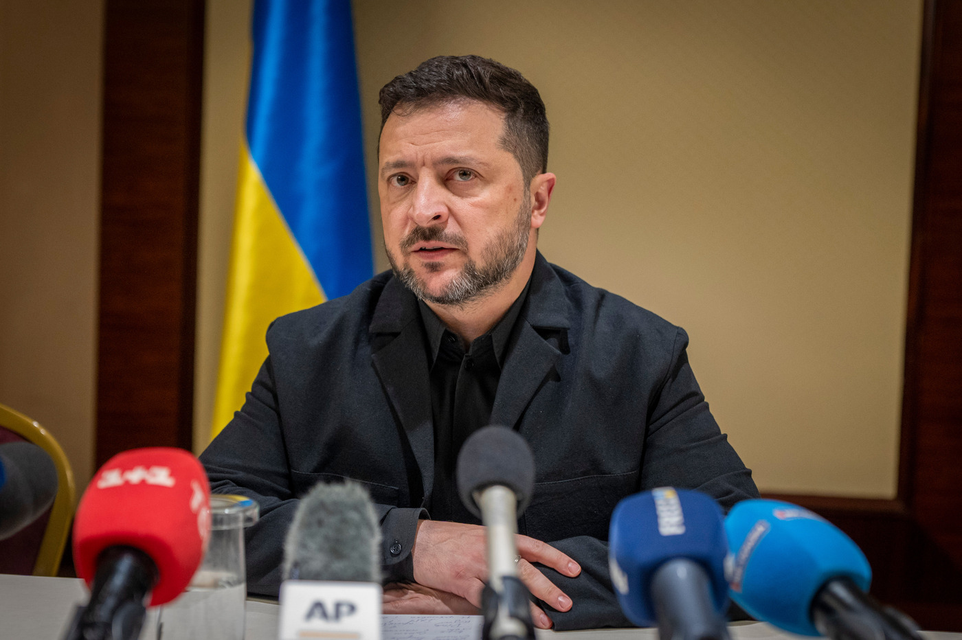 Ucraina, Zelensky risponde a Trump: “Spetta al nostro popolo scegliere il suo leader” Ucraina, Zelensky risponde a Trump: “Spetta al nostro popolo scegliere il suo leader”
