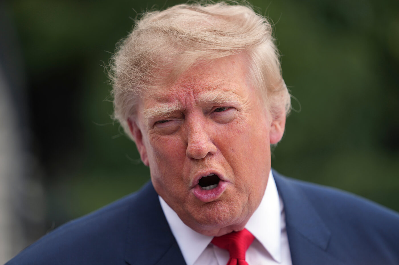 Ucraina, Financial Times: “Trump minaccia il blocco di armi a Kiev a causa dei raid sulle raffinerie russe”
