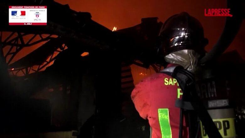 Francia, a Parigi un violento incendio devasta il mercato degli Enfants Rouges