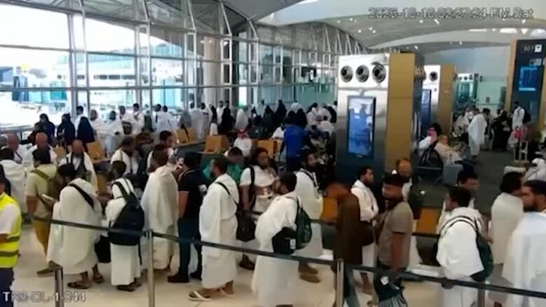 Riad, nuovo attacco all’aeroporto: un morto e 11 feriti