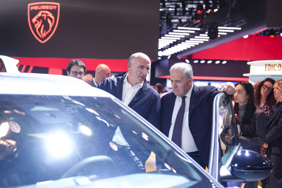 Galleria foto 'Alfredo Altavilla al Salone dell’Auto di Parigi 2026' - foto 5