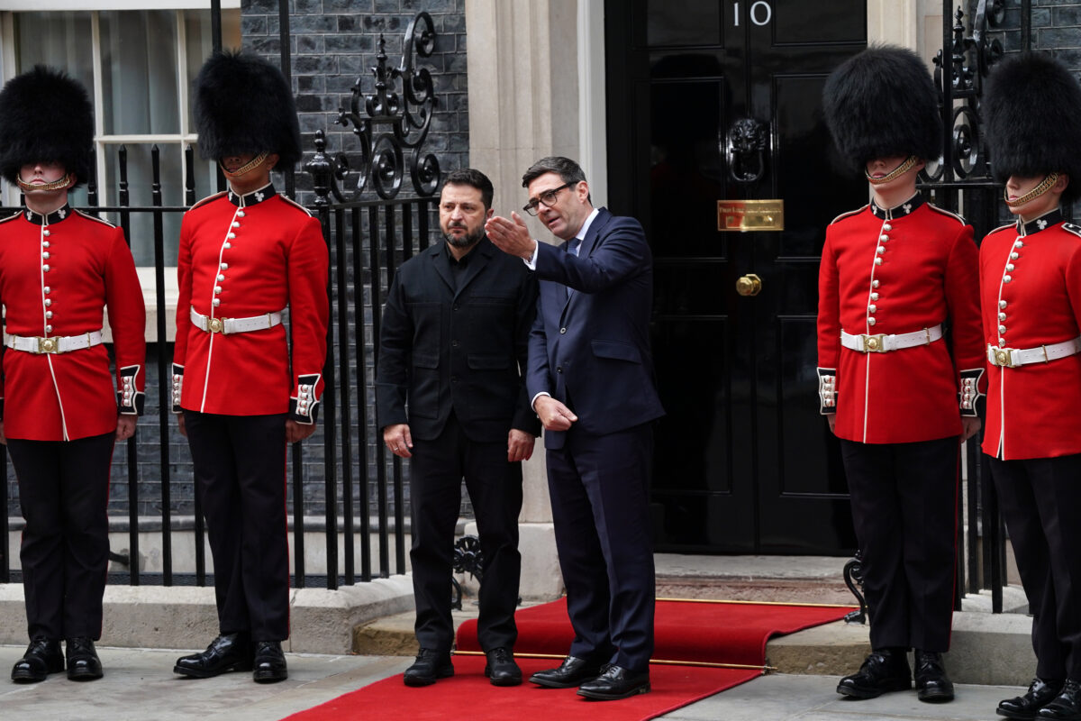Galleria foto 'Zelensky a Londra, il presidente ucraino incontra Burnham a Downing Street' - foto 4