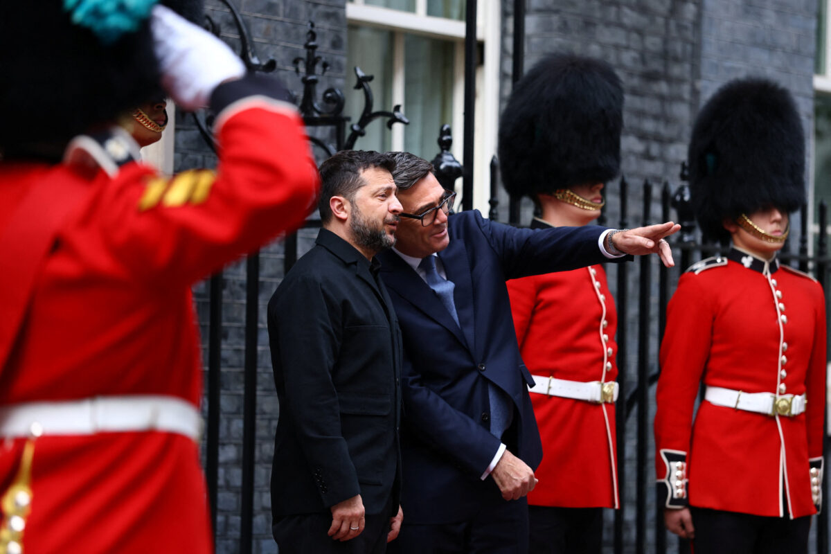 Galleria foto 'Zelensky a Londra, il presidente ucraino incontra Burnham a Downing Street' - foto 7