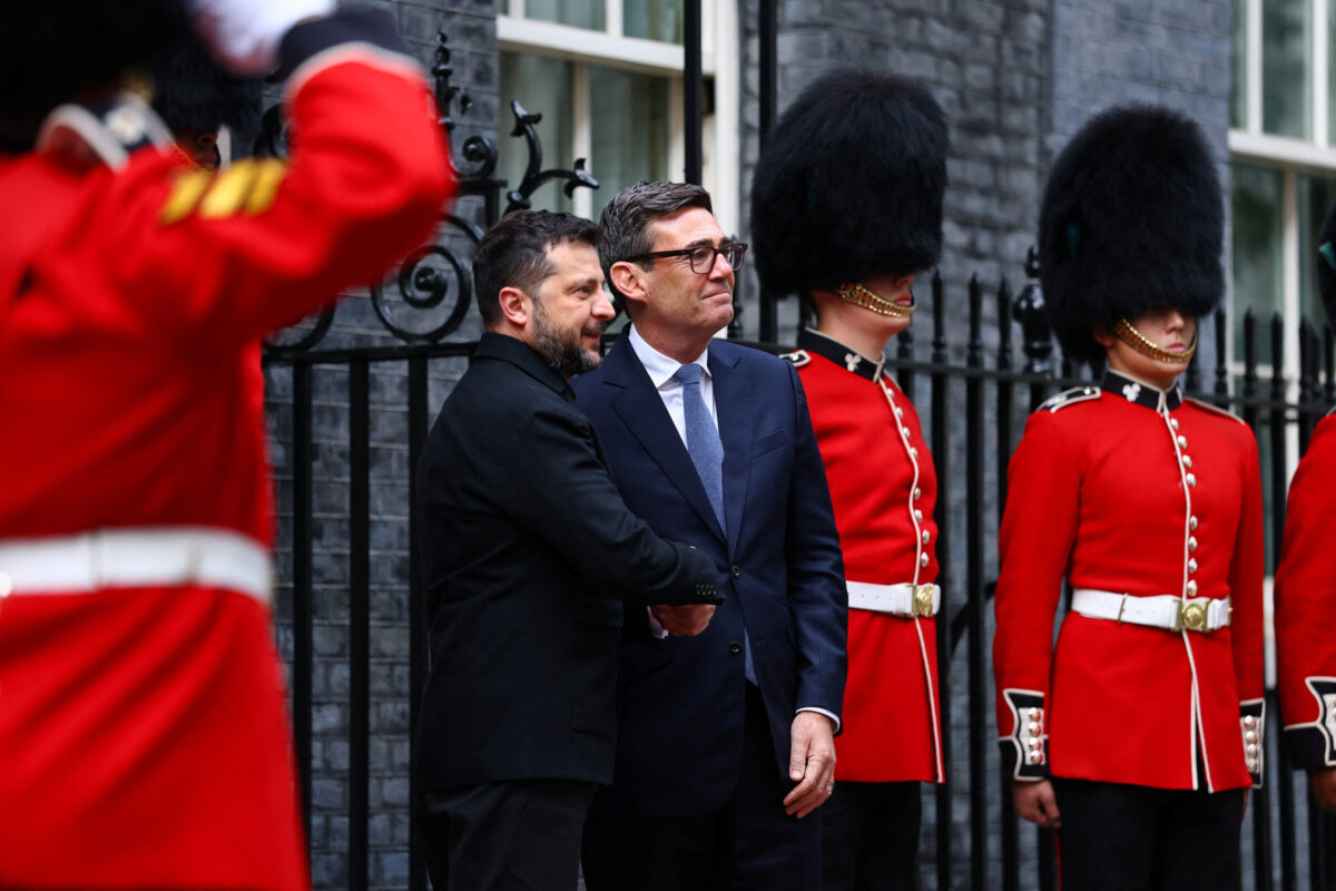 Galleria foto 'Zelensky a Londra, il presidente ucraino incontra Burnham a Downing Street' - foto 9