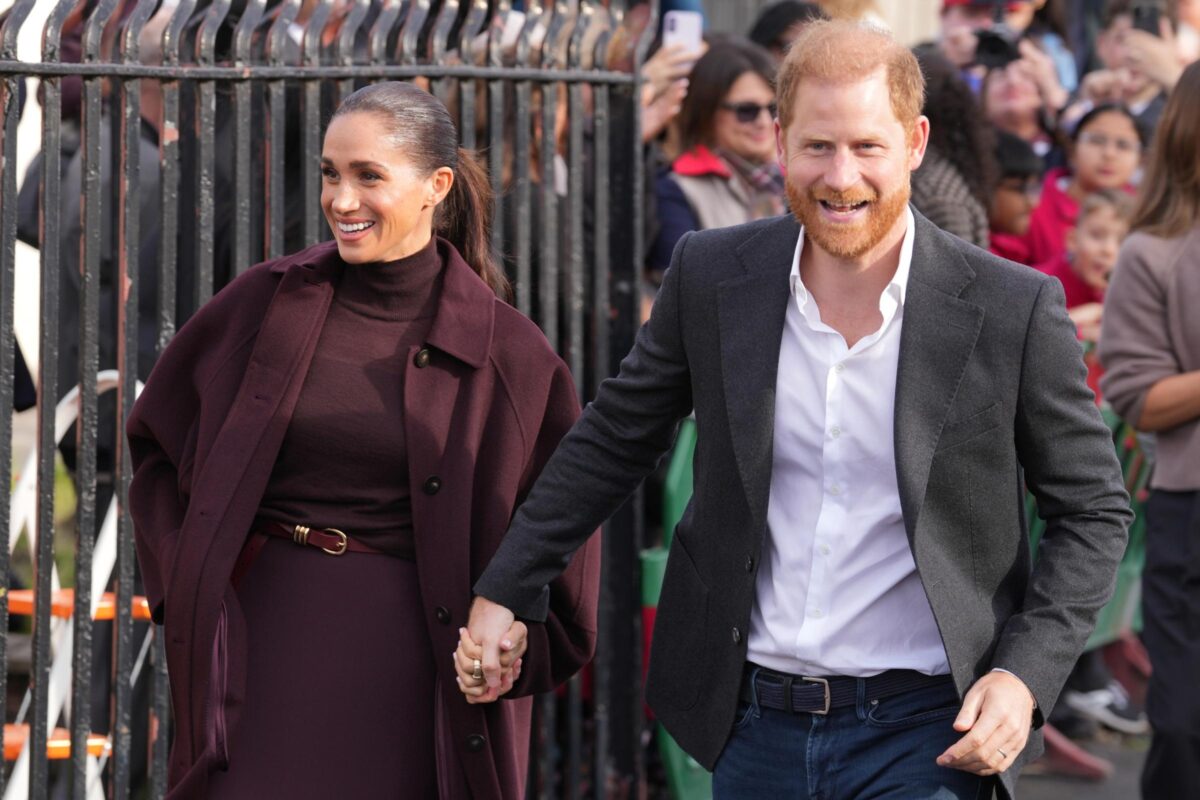Galleria foto 'Harry e Meghan, bagno di folla a Nottingham alla prima uscita pubblica dal ritorno in Inghilterra' - foto 2