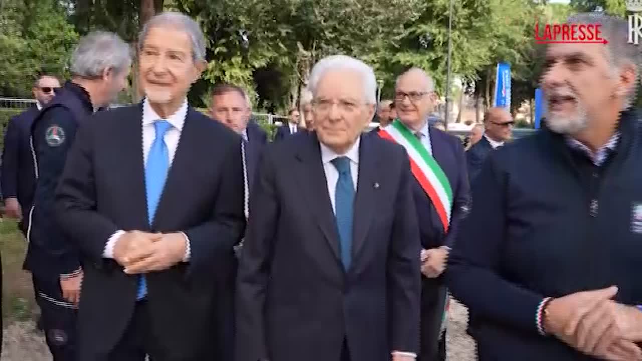 mattarella a villa borghese al villaggio della protezione civile il presidente riceve un passaporto speciale da Lapresse.it mattarella a villa borghese al villaggio della protezione civile il presidente riceve un passaporto speciale