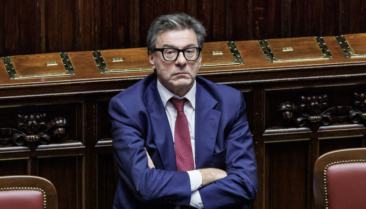 manovra i numeri del dpb al centro il potere d8217acquisto delle famiglie coperture da settore finanziario e giochi da Lapresse.it manovra i numeri del dpb al centro il potere d8217acquisto delle famiglie coperture da settore finanziario e giochi
