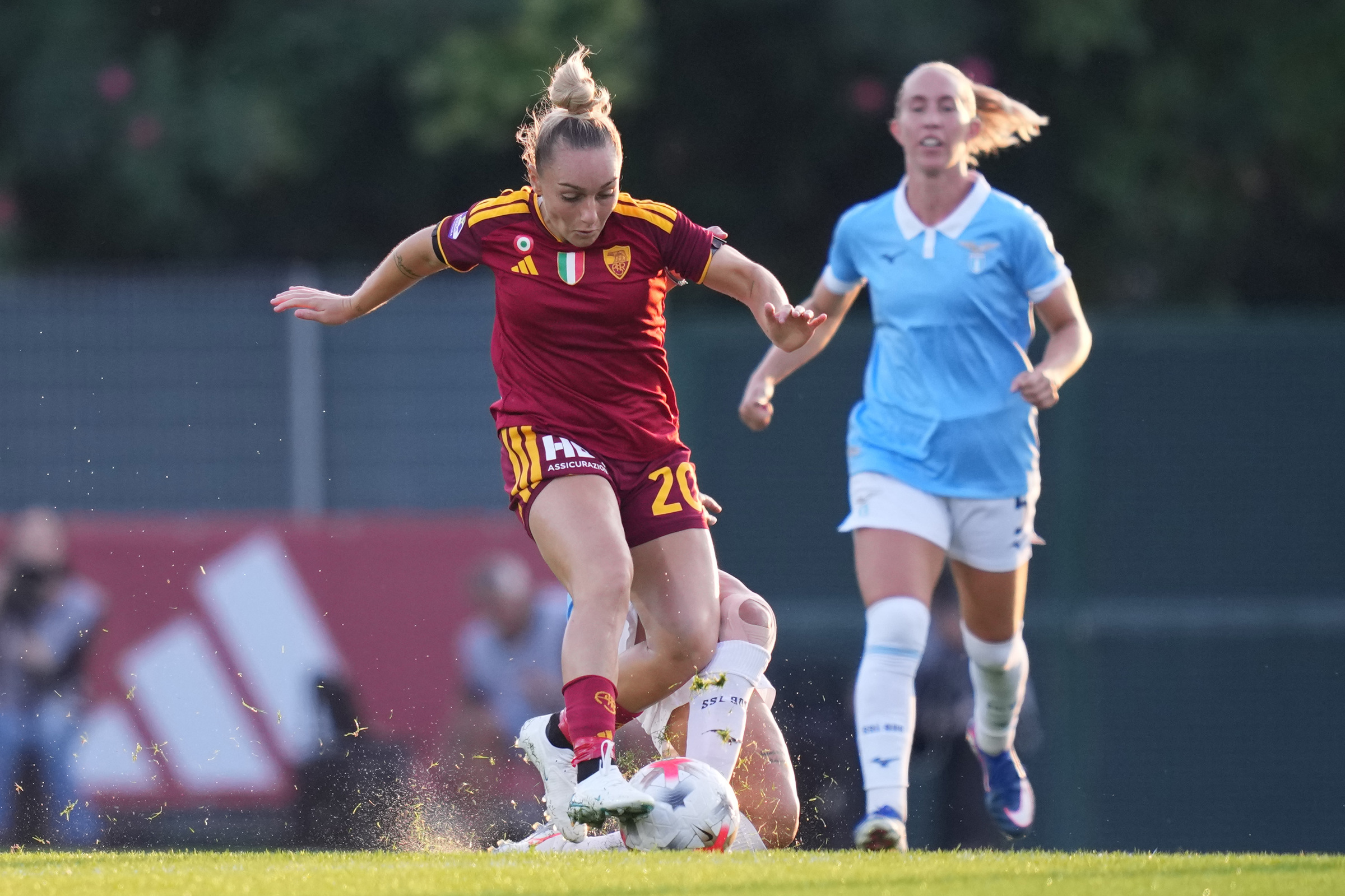 Serie A Women, ‘l’assist’ alla ricerca: in campo col Nastro Rosa di Airc