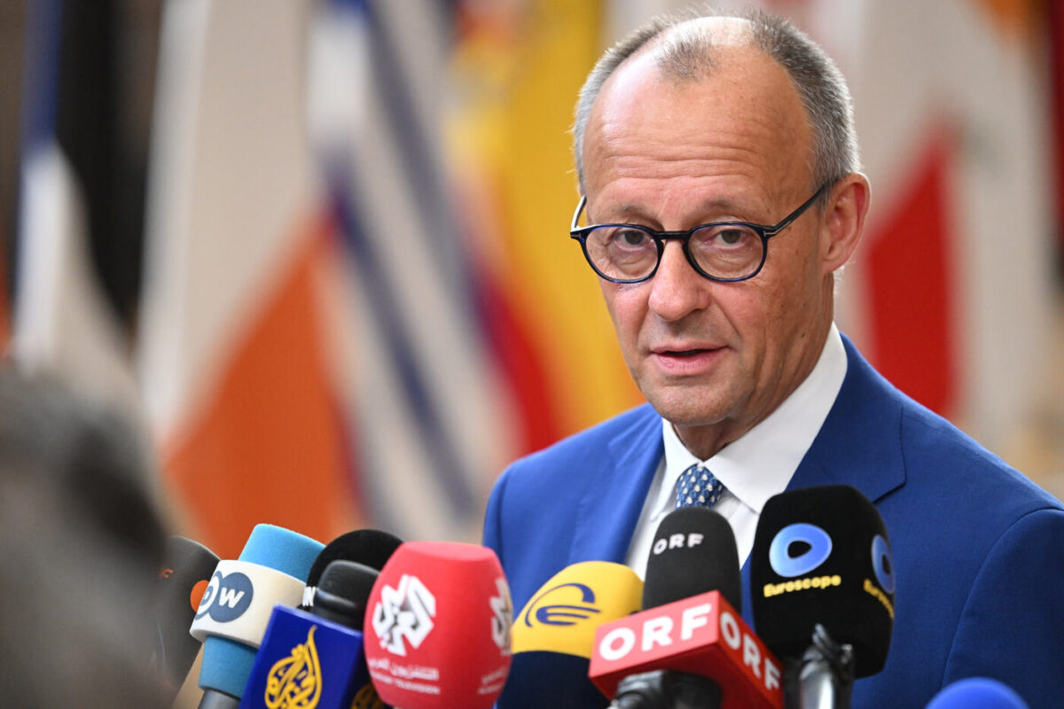 Consiglio europeo, Meloni sul tema migranti: “Tenere alta la vigilanza alle frontiere esterne” Consiglio europeo, Meloni sul tema migranti: “Tenere alta la vigilanza alle frontiere esterne”