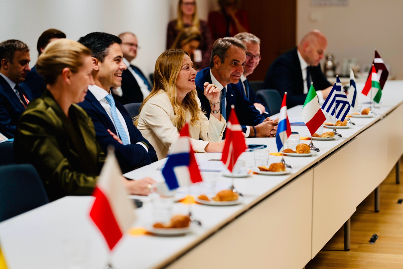 Consiglio europeo, Meloni sul tema migranti: “Tenere alta la vigilanza alle frontiere esterne” Consiglio europeo, Meloni sul tema migranti: “Tenere alta la vigilanza alle frontiere esterne”