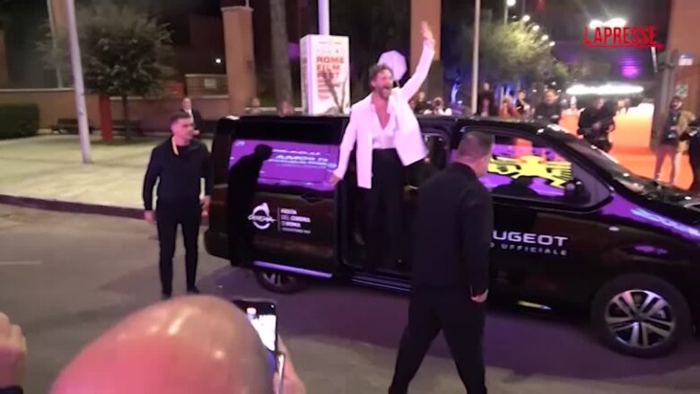 Festa del Cinema di Roma, Jovanotti e Gianni Morandi fanno impazzire i fan