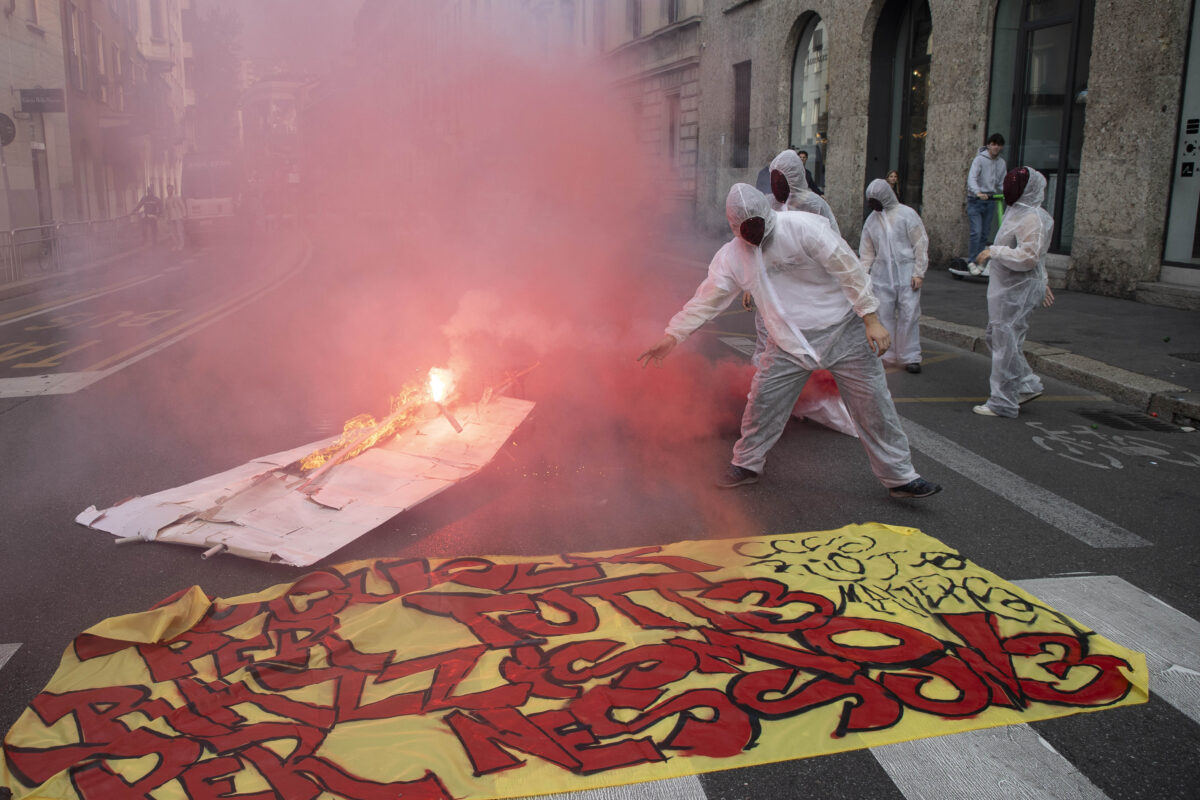 Galleria foto 'Studenti in piazza, cortei in Italia' - foto 14